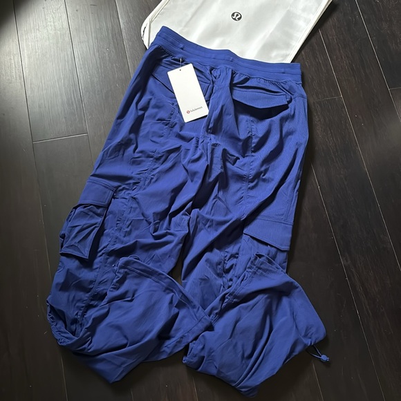 LULULEMON DANCE STUDIO RELAXED FIT MR CARGO PANTS IN LARK SZ M NWT - Picture 6 of 11